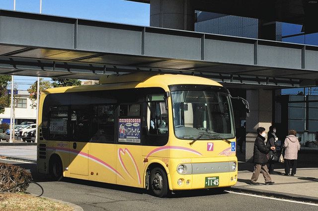 新路線で運行されることになったかすがいシティバス＝春日井市役所で
