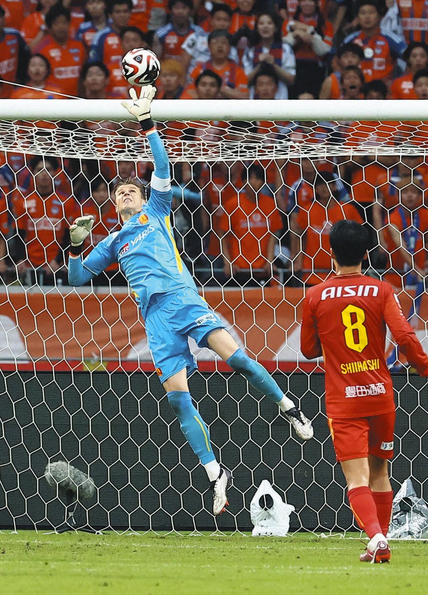 ミッチの取材は難しい」 名古屋グランパスを去る守護神ランゲラック