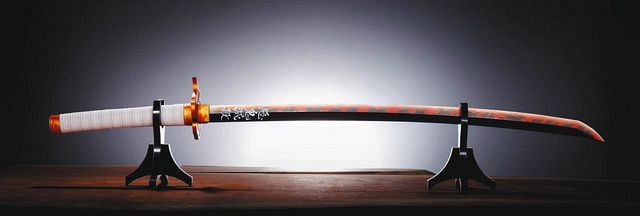 写真 大人も なりきり を楽しめる煉獄杏寿郎の 日輪刀 中日スポーツ 東京中日スポーツ