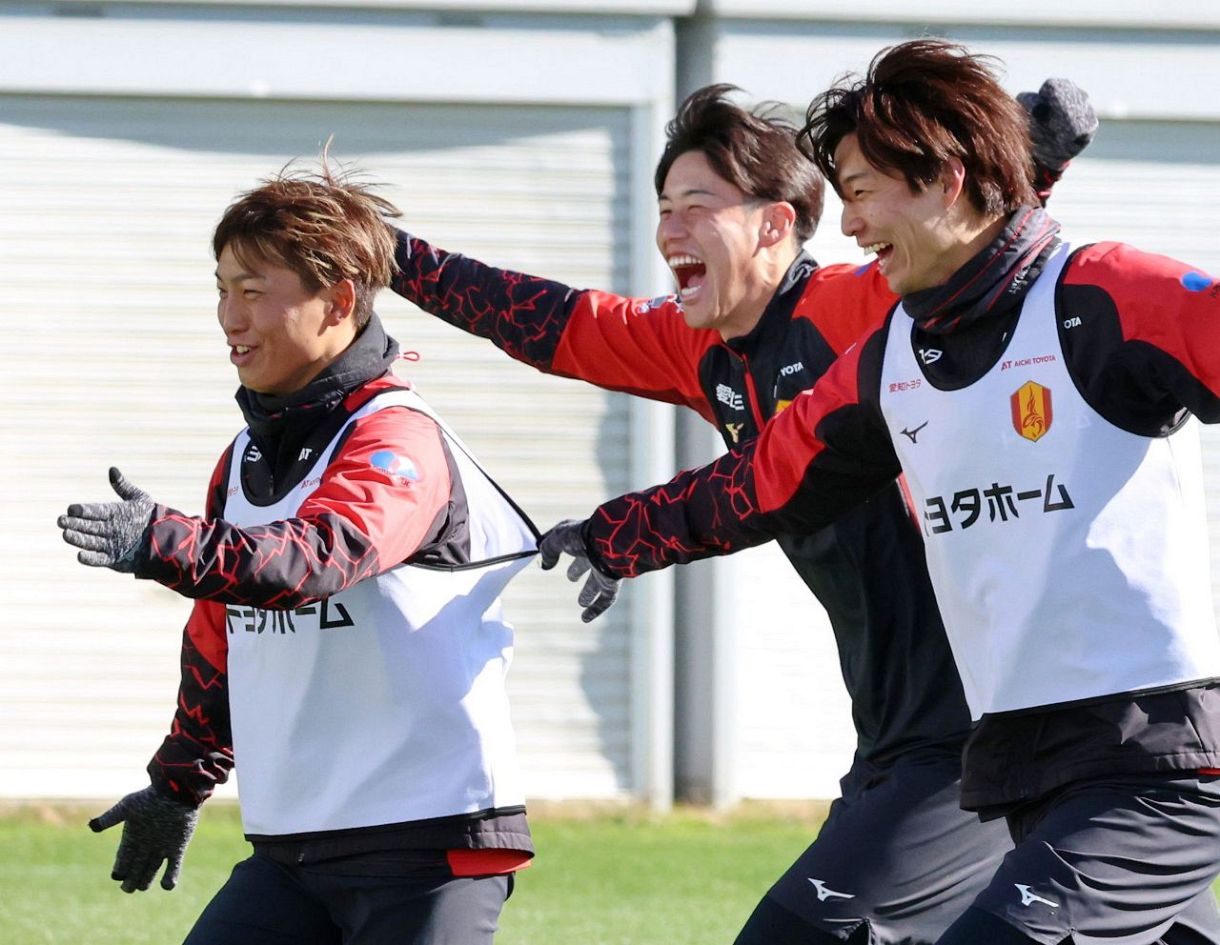 ◇名古屋グランパス 1月8日の公開練習【フォトギャラリー】：中日