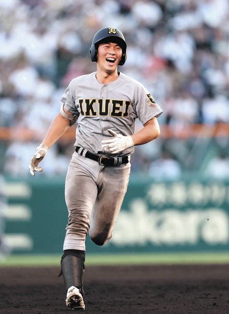 夏の大会で前年優勝校が4強入りは2006年の駒大苫小牧以来、17年ぶり15