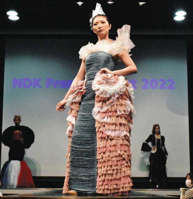 学生らが服飾デザインを競う 名古屋でショー形式コンテスト 中日新聞web