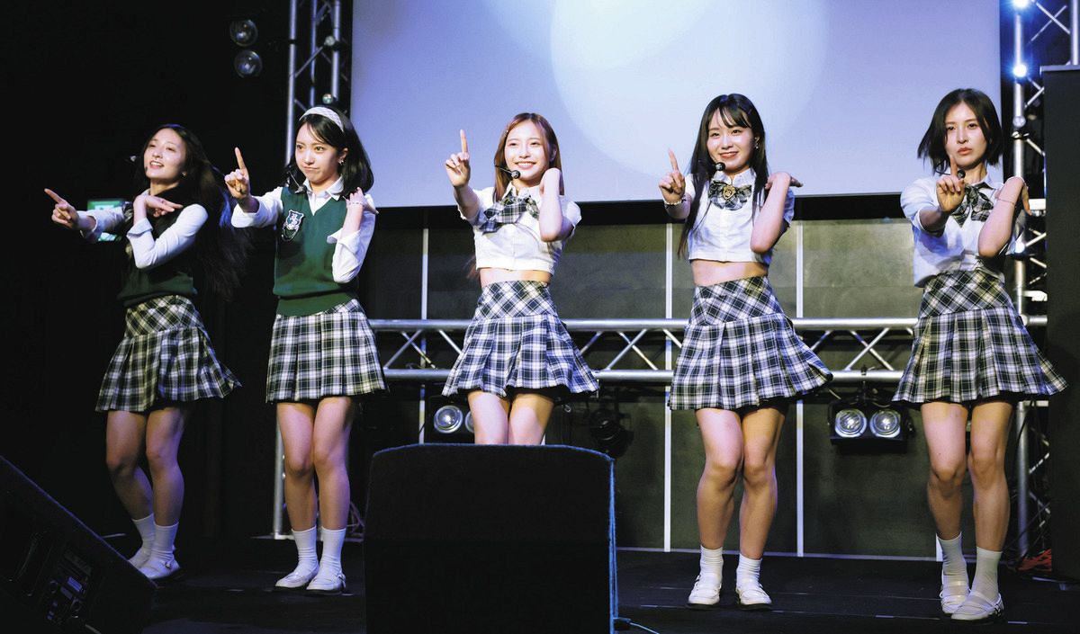 K-girls. アイドル　ミニスカ 