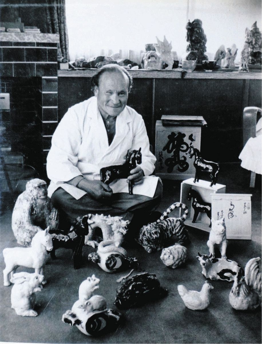 尾張旭の陶芸家・故星合信令さんの作品展示 虎やイノシシなど80点：中