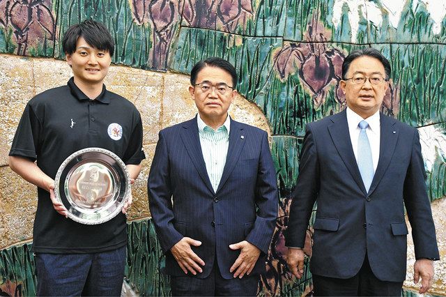 知事に７年越しの昇格を報告 プロバスケ ｆｅ名古屋 中日新聞web