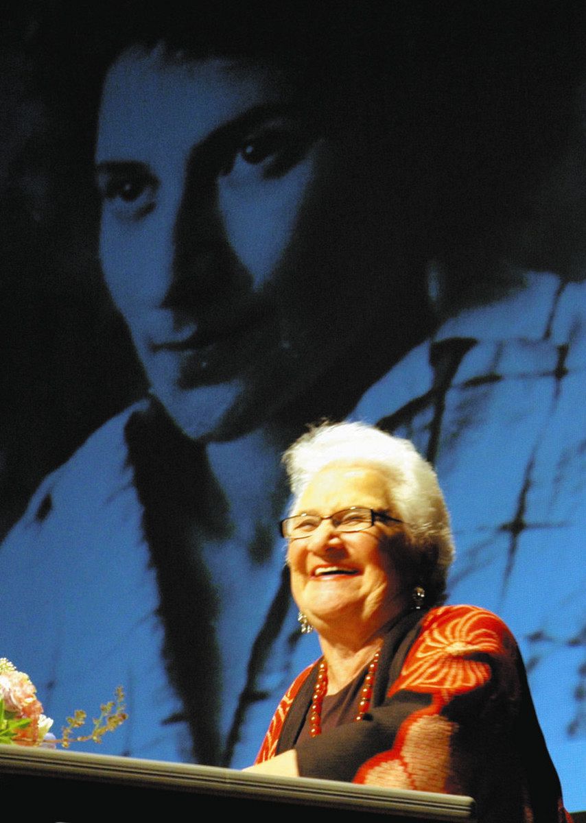 日本国憲法「男女平等」に尽力 江南の団体、米女性のパネル作成：中日新聞Web