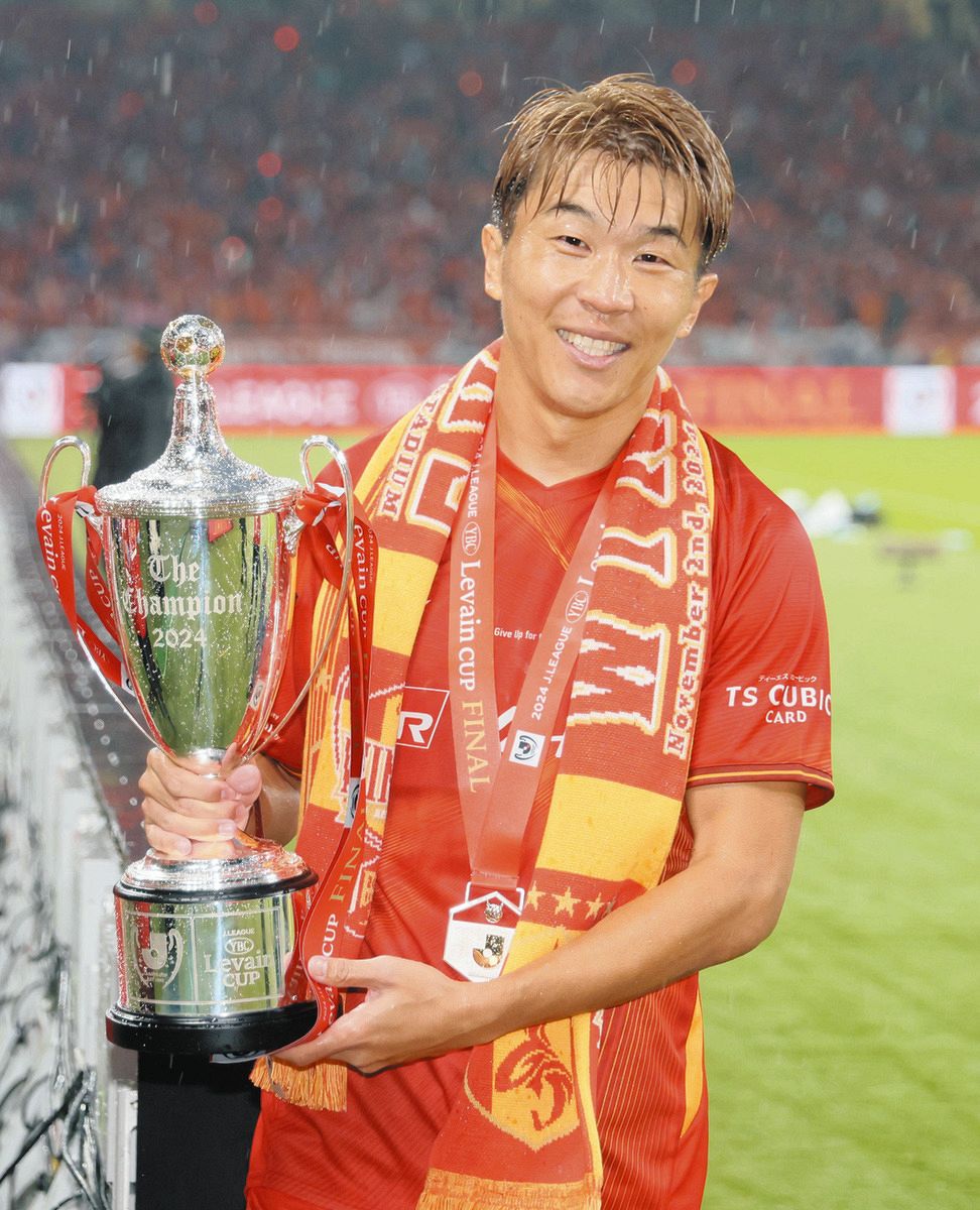 グランパスクラウン賞、最優秀選手にFW永井謙佑 32試合6得点