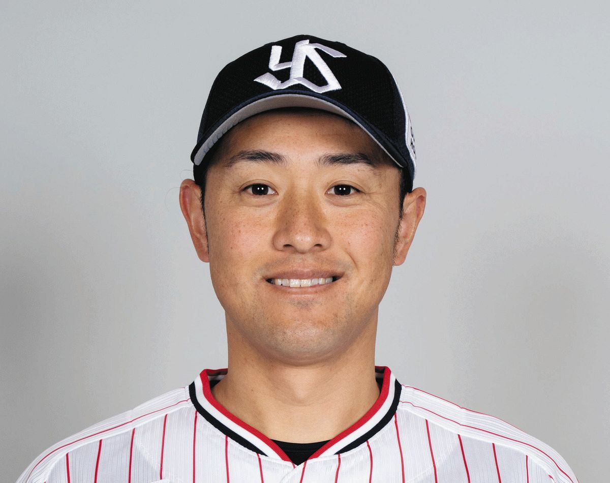 【新品未使用】荒木貴裕　ヤクルトスワローズ　復刻 mqdefault.jpg