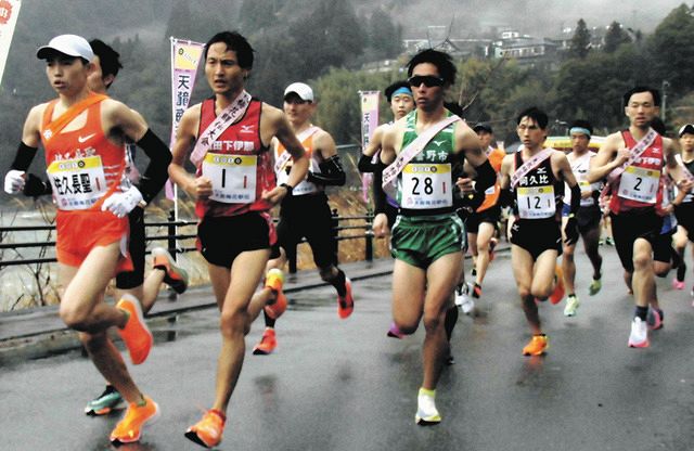 寒さに負けず熱く力走 3年ぶり天龍梅花駅伝：中日新聞Web 