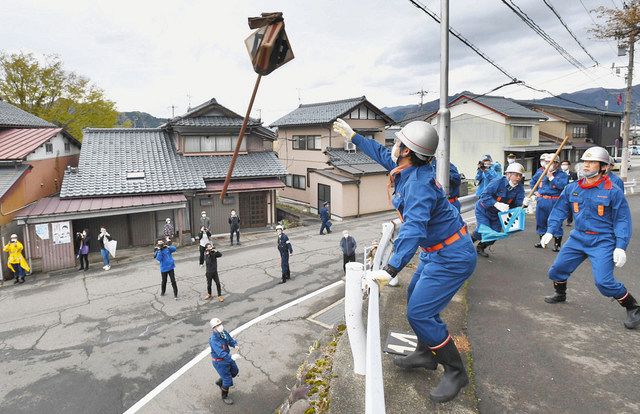 ２年ぶり 火消しの心意気 勝山で 走りやんこ 日刊県民福井web