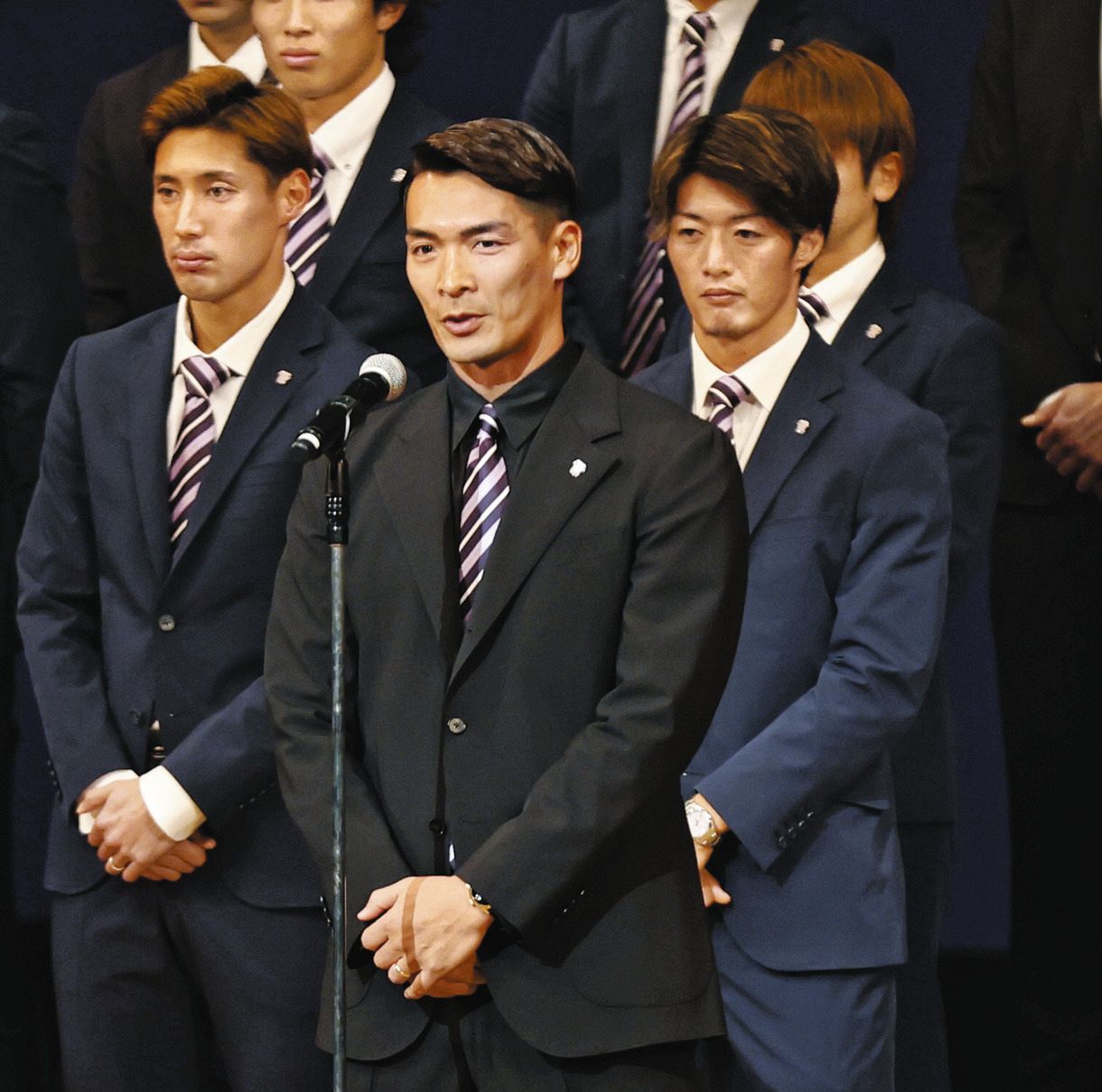 J2藤枝・槙野智章新監督、サポーターには希望通り「ミスター！」と