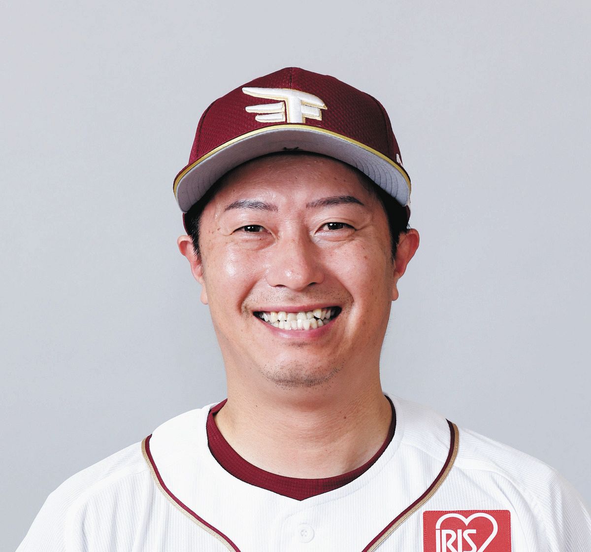 楽天、一塁コーチャーを渡辺直人ヘッドに変更 5日の試合で盗塁失敗