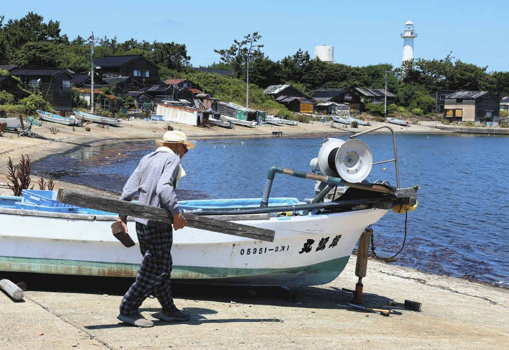 輪島の離島・舳倉島へ定期船が1年7カ月ぶり再開 生活再建へ