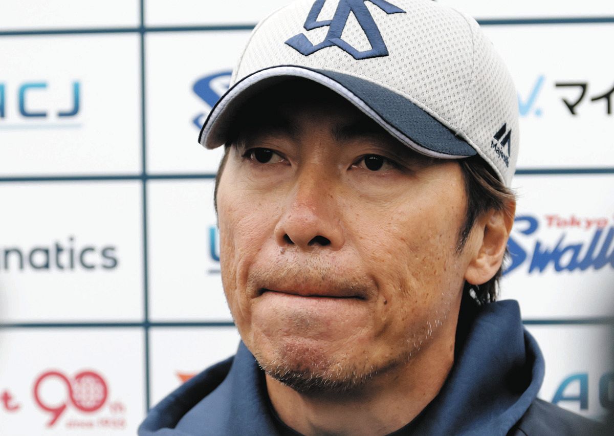 ヤクルト・高津監督、つば九郎の担当スタッフ死去に「非常に残念」と