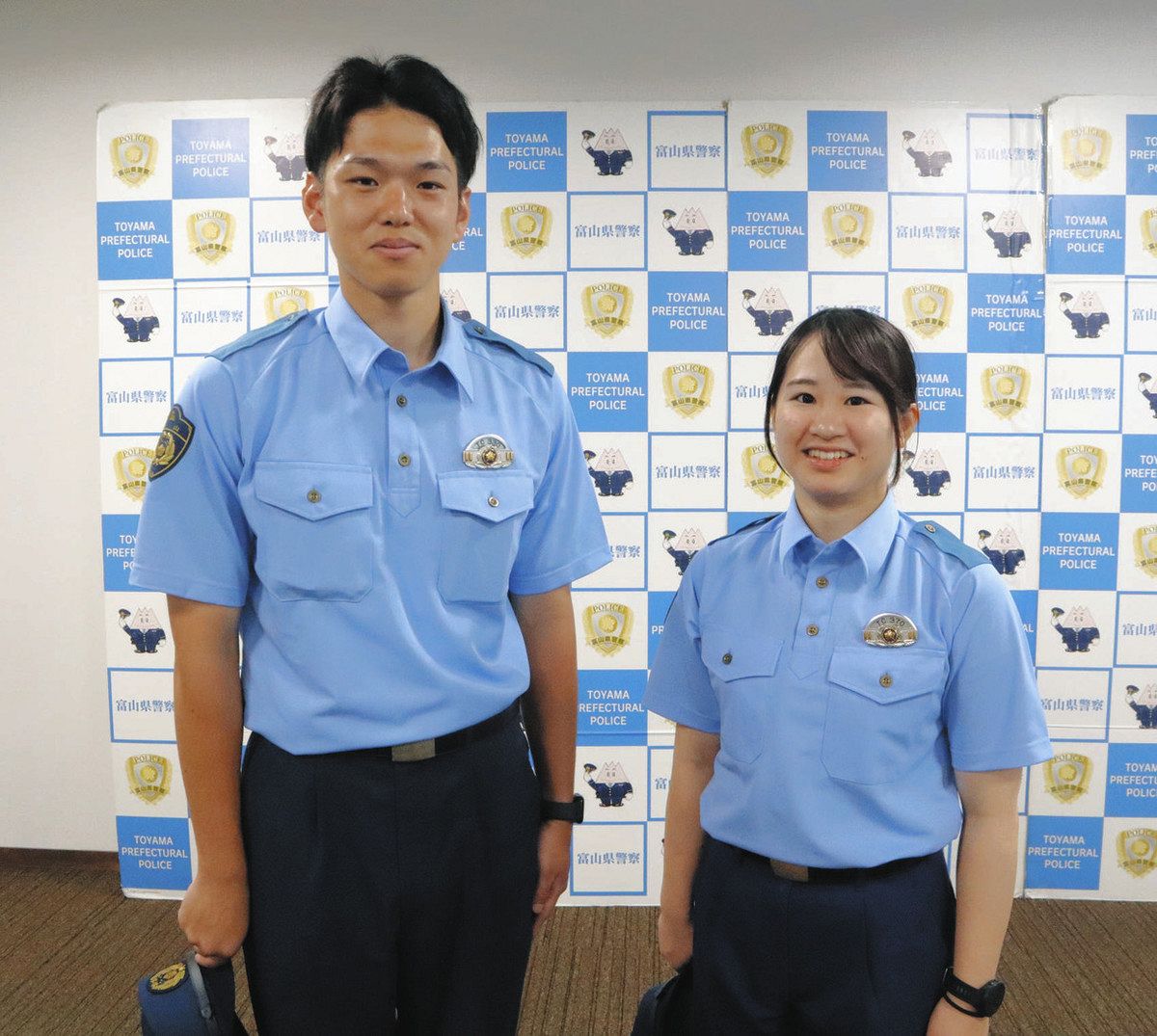 ポロシャツ制服 県警が試験導入 4署、10月末まで：北陸中日新聞Web