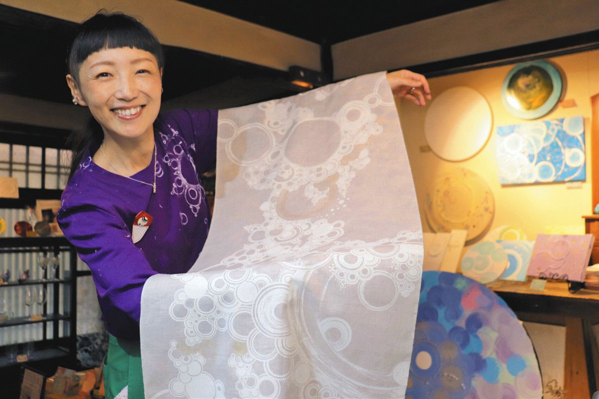 丸」に心酔「丸は自分が生きている証し」 maruさん、郡上市で「丸」個展:中日新聞Web