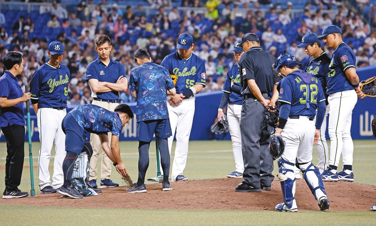 流れつかみきれず…中日に一時味方したバンテリンDの“マウンドあるある” 岩瀬さんが説く特有の土の状態：中日スポーツ・東京中日スポーツ
