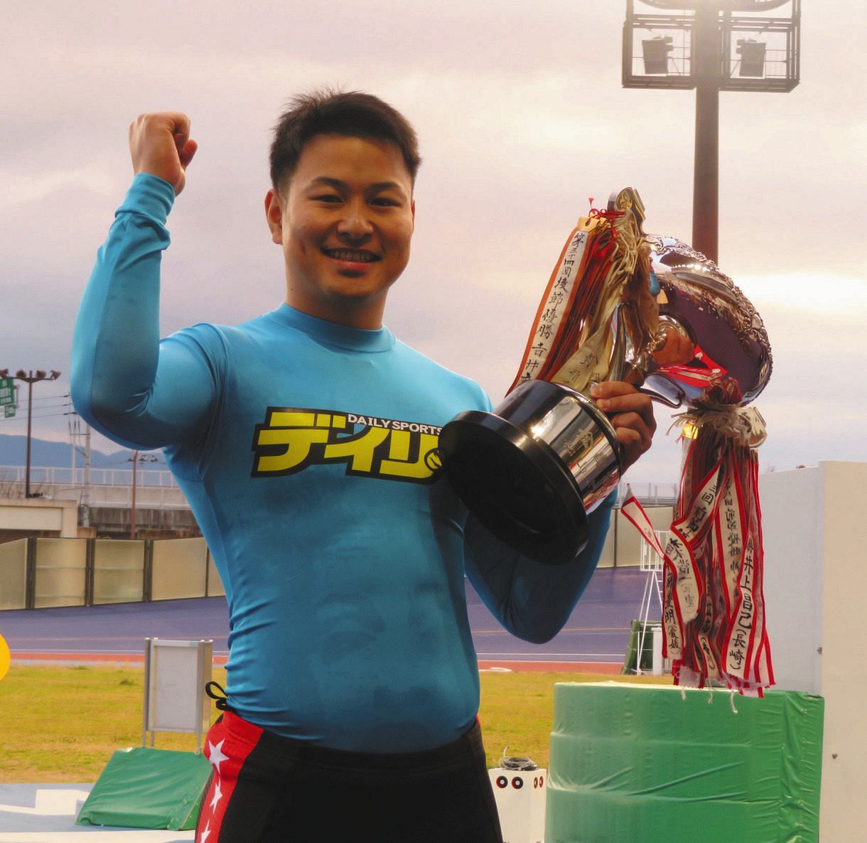 競輪 松山記念 松本貴治が地元でうれしい記念初優勝 ラインのアシストに感謝 G1優勝へ飛躍誓う 中日スポーツ 東京中日スポーツ