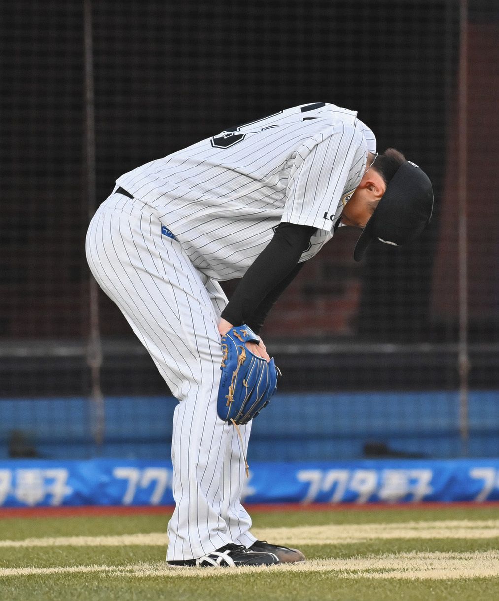 パcs速報 ロッテ小島和哉は同点弾 勝ち越し打許して降板 粘り強い投球続けるも最後に力尽きる 中日スポーツ 東京中日スポーツ