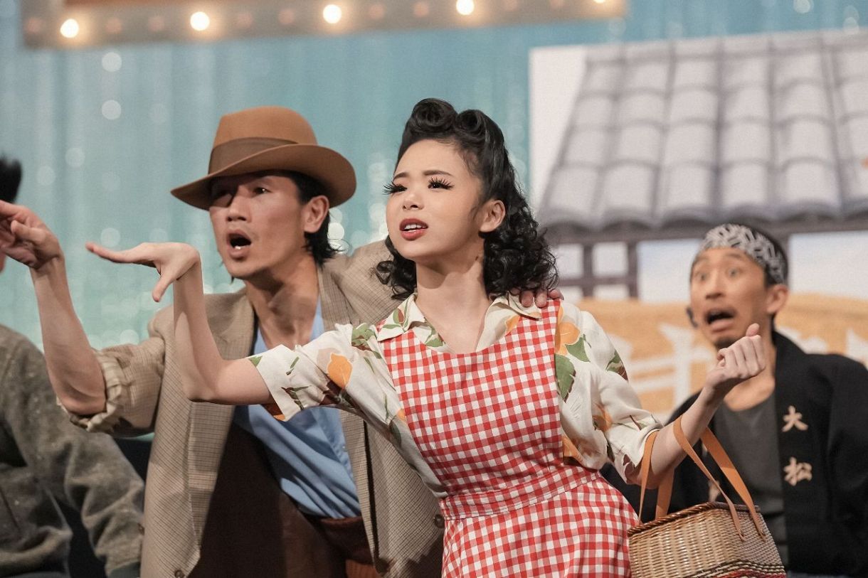 日帝劇場・舞台にて。新曲「買い物ブギ」を披露する福来スズ子（趣里）＝ＮＨＫ提供