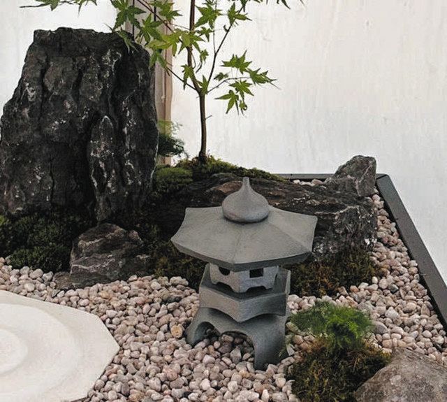 ルマン24時間に三州瓦灯籠「参戦」 訪日促進ブースに高浜の業者製品