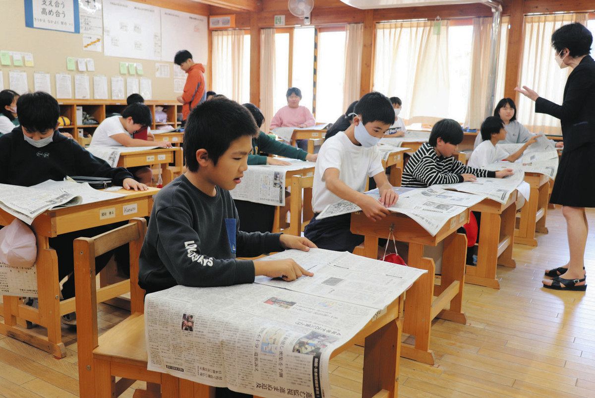 こんなにある新聞社の仕事」 揖斐川・谷汲小で本紙記者らが授業：中日
