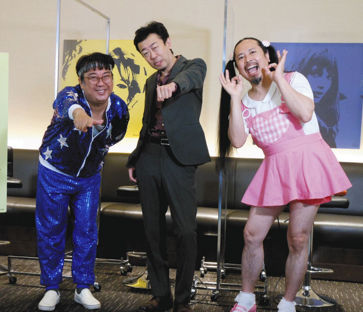 トークイベントに登場した（左から）あずぽん役の彦坂啓介、主人公のヤクザ役の大川裕明監督、「好き好きロンちゃん」のＲＯＮＺＩ