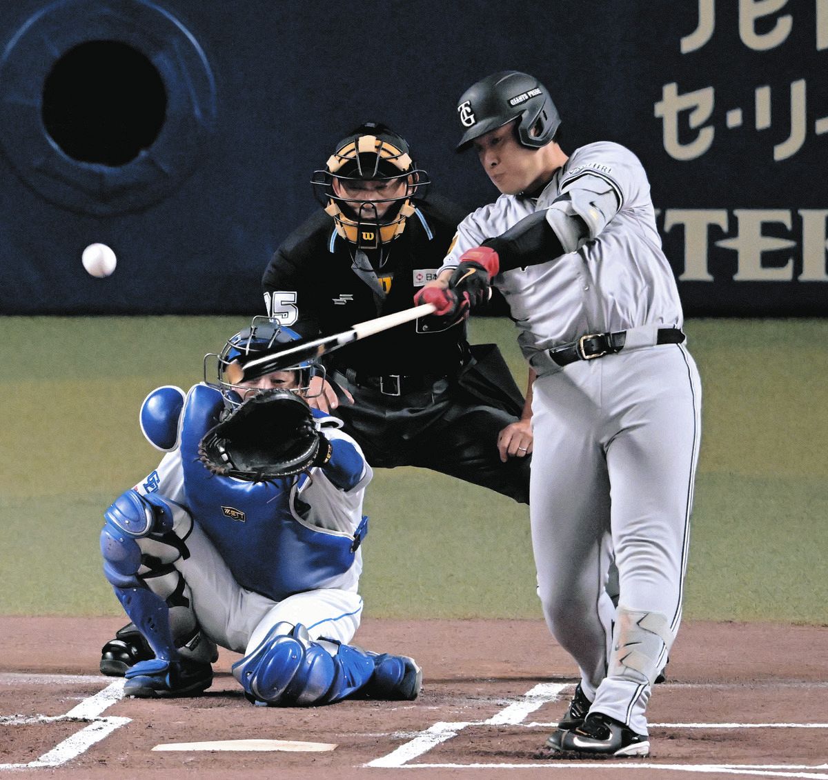200勝かけて登板の田中将大に、巨人いきなり援護点、岡本和真が先制2点