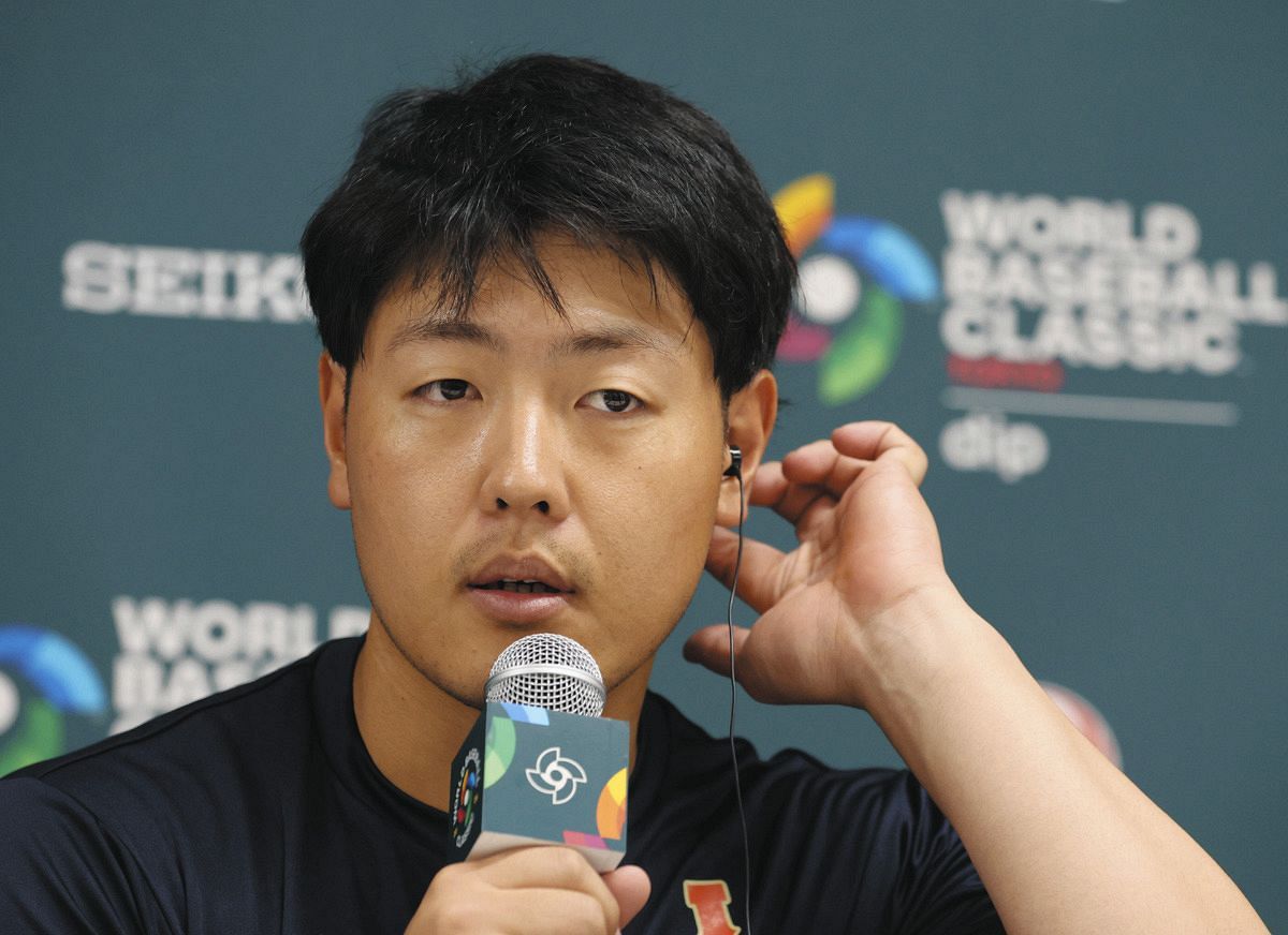 WBC】「さっき、ちょっかい出された」侍ジャパン・岡本和真、菅野智之 
