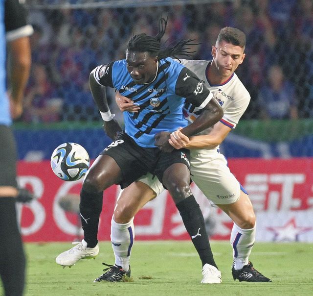 元フランス代表ゴミス、川崎デビュー戦勝利に貢献 38歳のベテランCFは