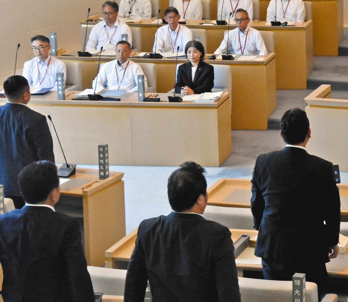 伊東市長不信任案を可決、市議会 市長は議会解散を選択か:中日新聞しずおかWeb