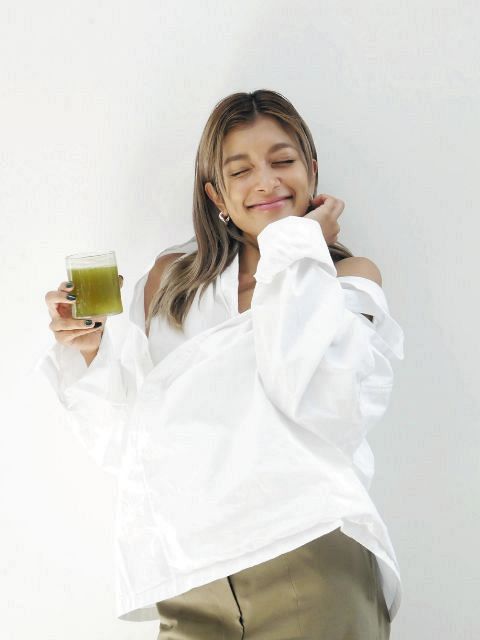 ローラ 健康食品アンバサダー就任で原料生産地のカンボジアに思いはせる 落ち着いたら訪れて Snsで気持ちを 中日スポーツ 東京中日スポーツ