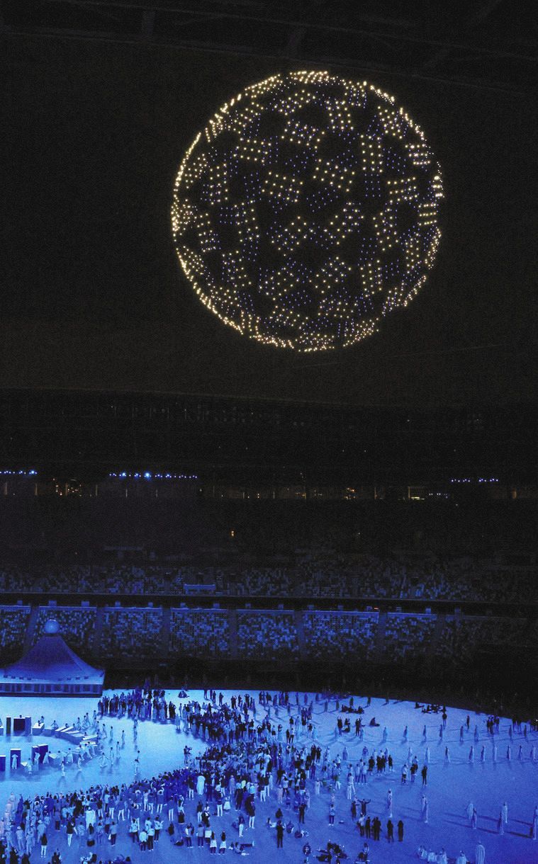 写真 ドローンで作られた球体が上空に現れる 中日スポーツ 東京中日スポーツ