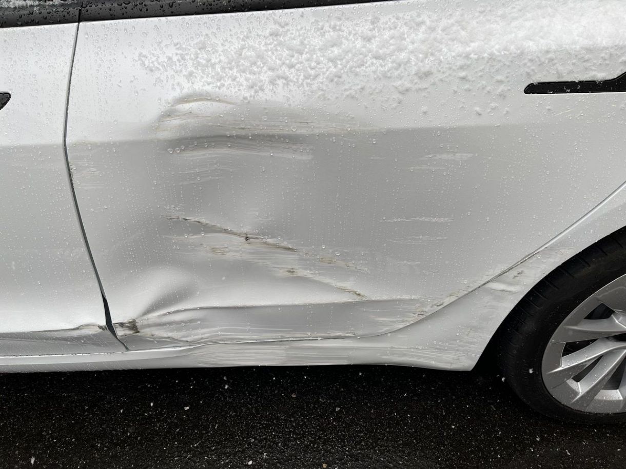納車1ヵ月弱の高級車が無残にも 宮下草薙 の宮下兼史鷹 心が折れそう 保険会社の保留中メロディに悲しさ倍増 中日スポーツ 東京中日スポーツ