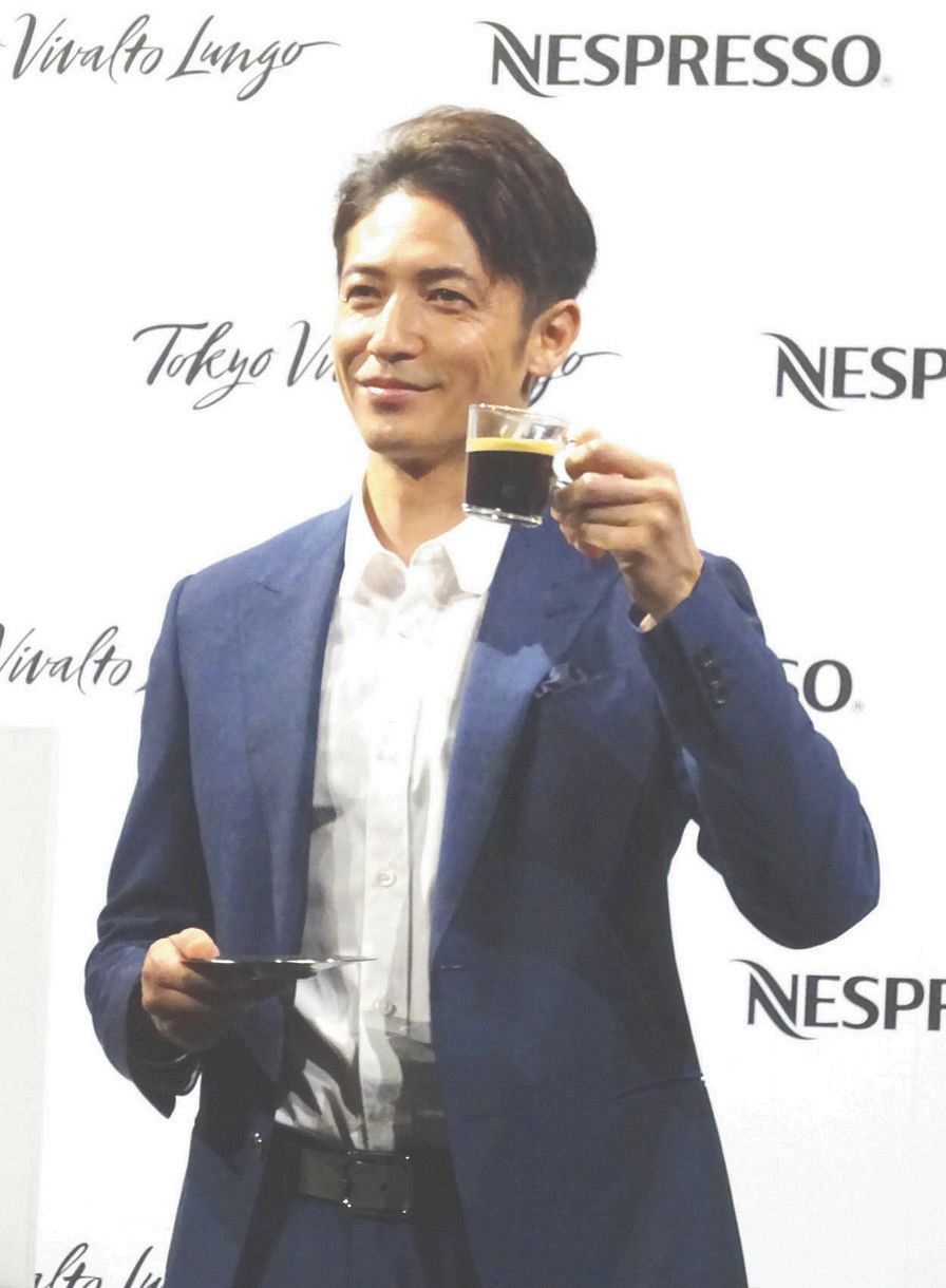 玉木宏 僕の中の水分は ほぼコーヒー とユーモラスに 愛 をアピール 中日スポーツ 東京中日スポーツ 玉木宏 僕の中の水分は ほぼコーヒー とユーモラスに 愛 をアピール 中日スポーツ 東京中日スポーツ