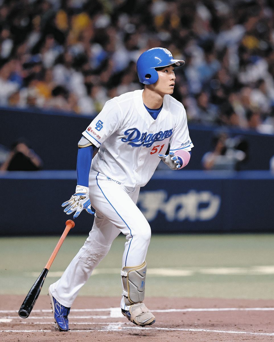 中日・上林誠知、勝ち越し12号ソロ 阪神の先発・村上の変化球を