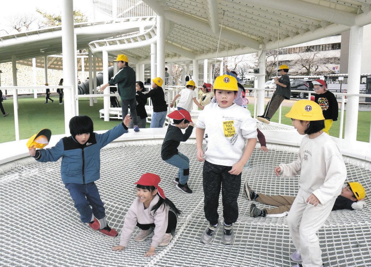 雨ニモ夏ノ暑サニモマケヌ「しろっぱ」 福井市中央公園に新遊び場完成 
