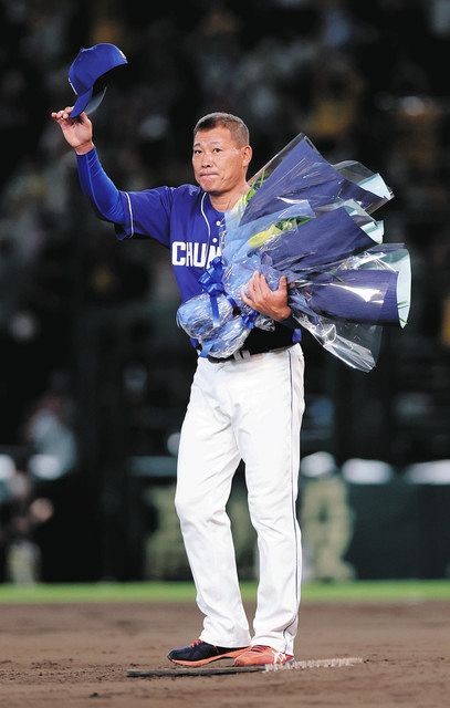 今季限りで現役引退の中日・福留が虎党に感謝のあいさつ 阪神3