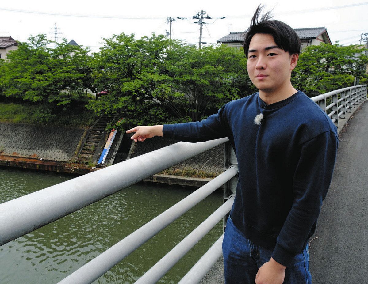 小学生　男児　裸 
