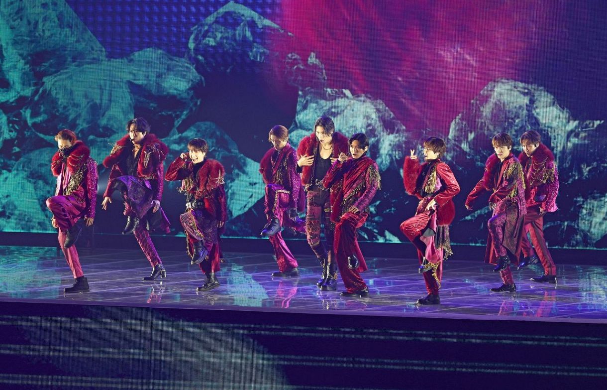 最上級のSnow Man 、火あり水ありのダイナミックな演出で35曲披露【初5