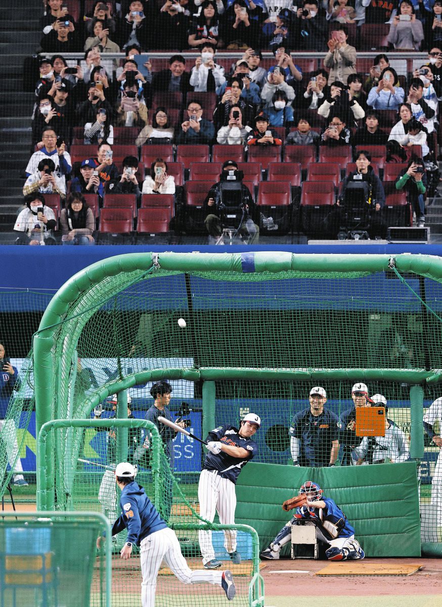 フリー打撃で快音を響かせる大谷