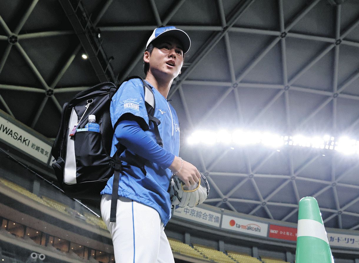 中日ドラゴンズ ホームユニフォーム 金丸夢斗 中日 金丸夢斗「かっこいいですね」新ユニホームをお披露目 - スポニチ