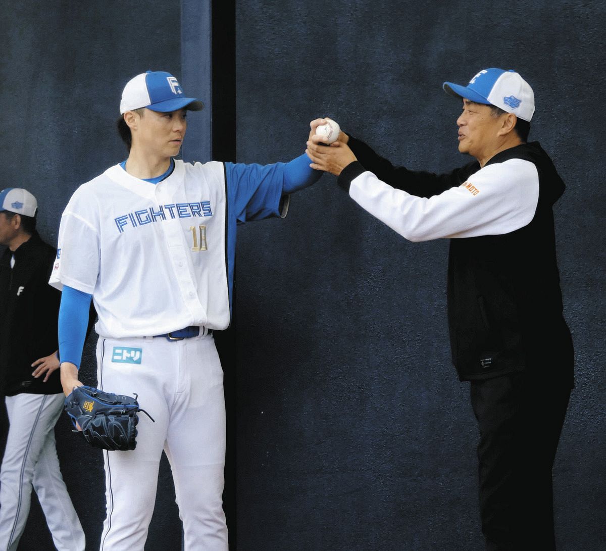 山本昌さん直伝スクリューに日本ハム・山崎福也、「他の球にも全部生き