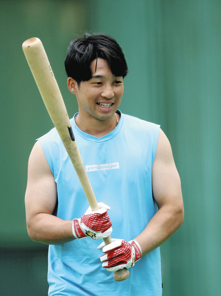 ◇これは激変！？ムッキムキになった中日・田中幹也【写真】：中日