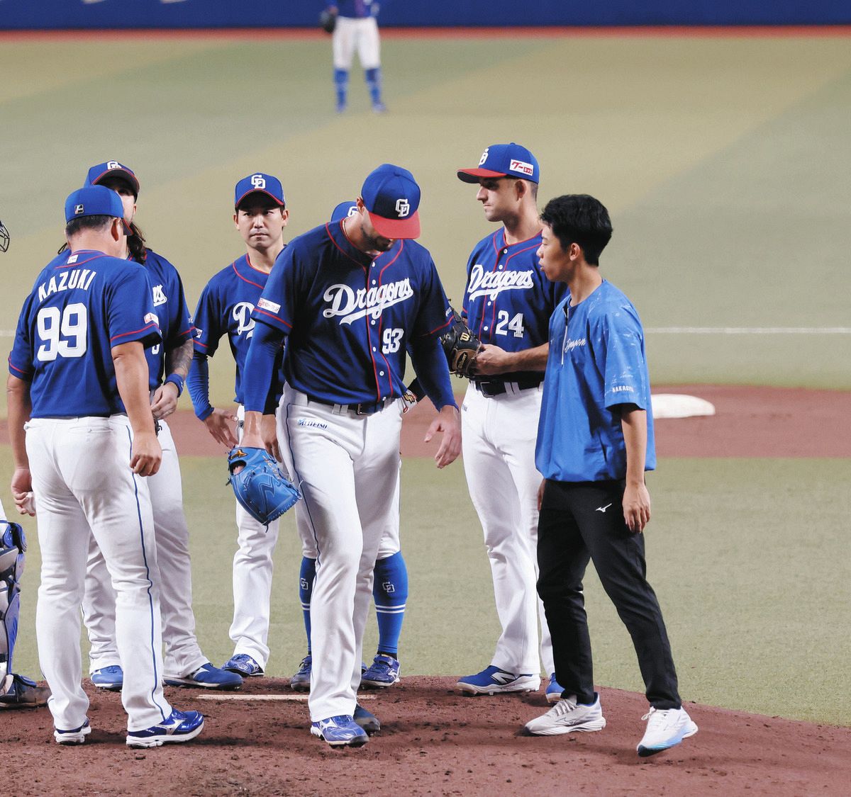 スポーツ [お話し中」 中日〜ヤクルト 5/26(日)2枚