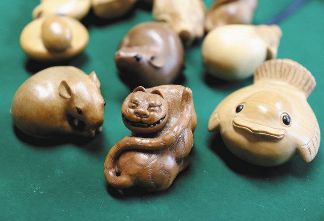 時代提げ物　鹿角彫刻　鮑貝形　根付　V  R3729 時代提げ物 鹿角彫刻 鮑貝形 根付 V R3729 Yahoo!オークション