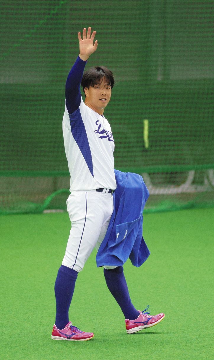 中日・柳裕也インスタ初投稿に反響 根尾昂、清水達也との3ショットが