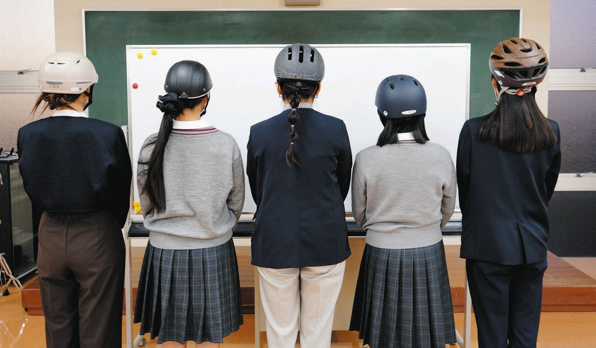 自転車通学の学生さんへ、この髪型ならヘルメットかぶっても崩れないよ