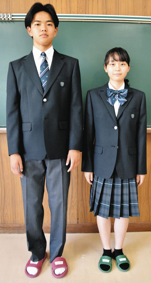 東海南高校の新制服、生徒と教員の投票で決定 27票の僅差で「青