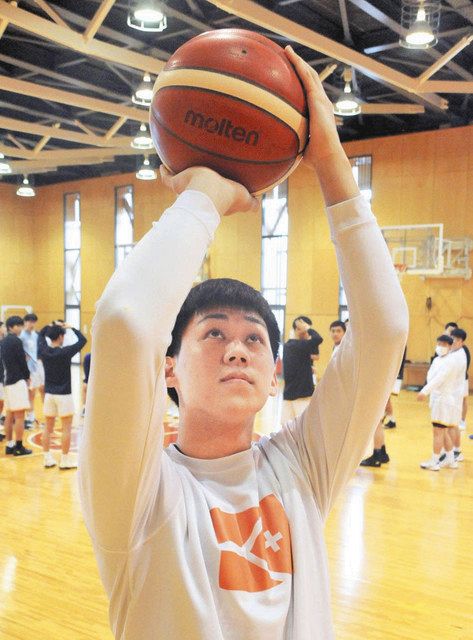 松山 北陸バスケ支える 先発で唯一県内出身 リバウンドの強さ持ち味 日刊県民福井web 松山 北陸バスケ支える 先発で唯一県内出身 リバウンドの強さ持ち味 日刊県民福井web